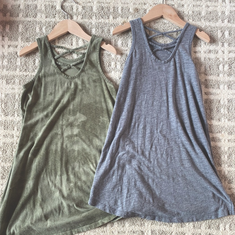 OLD NAVY KIDS medium size 8 camo dress, & KIDS small size 6 grey dress